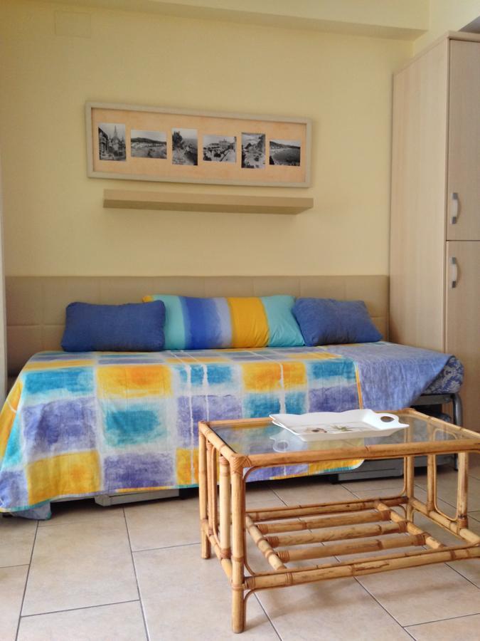 Apartamentos Sol Center Lloret Lloret de Mar Exterior photo